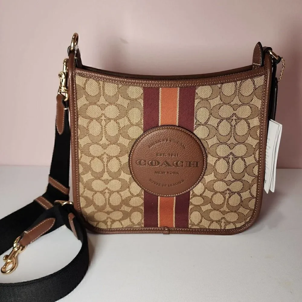 NWT COACH CA195 Dempsey File Bag In Signature Jacquard Stripe Patch Sadd…